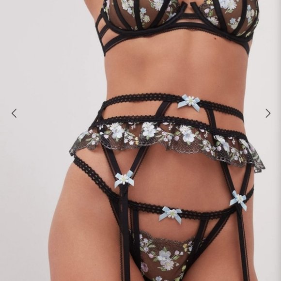 For Love And Lemons Other - For Love & lemons Elektra Daisy Garter Cincher M NWT